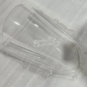 Image of the left side of the windshield of a Yamaha R3 (2019-2024).-goodamotor